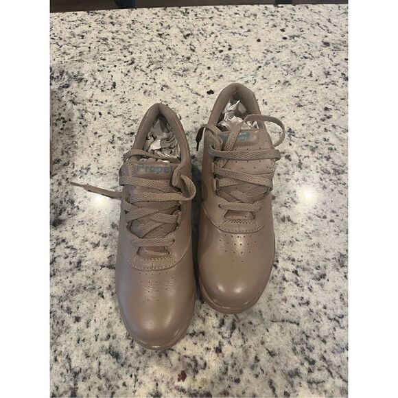 Propet Women's W3910 Vista Walker Comfort Shoe - Picture 2 of 5